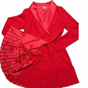 Ele
ASOS Design Women’s Mini Red Dress (Size 4)